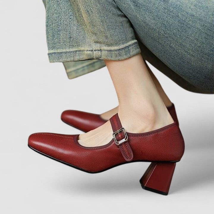 Harriet™ | Heritage Orthopedic Flat