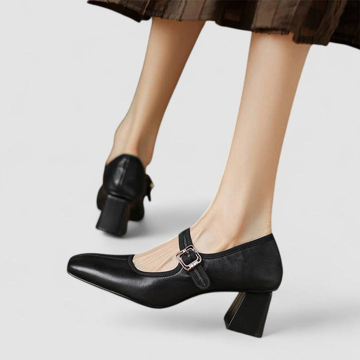 Harriet™ | Heritage Orthopedic Flat