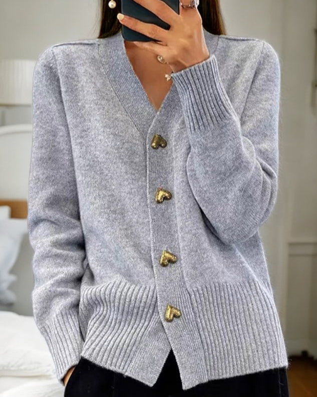 Donna | Elegant Heart Button Cardigan